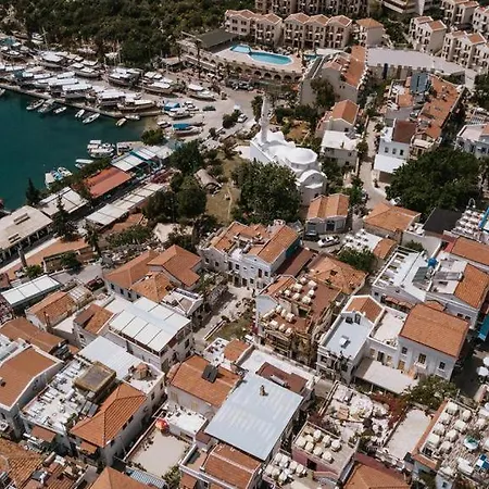 Chateau - Sea View And Turkish Bath 4*