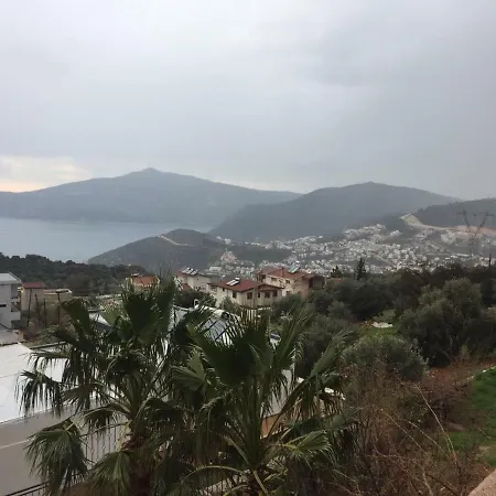 Chateau - Sea View And Turkish Bath 4*