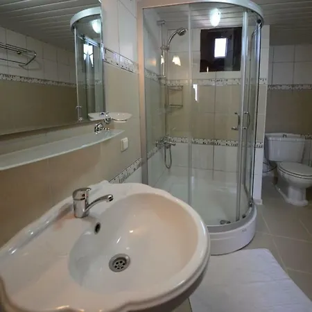 Hotel Chateau - Sea View And Turkish Bath