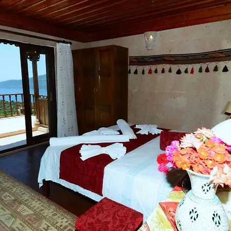 Chateau - Sea View And Turkish Bath Hotel 4*